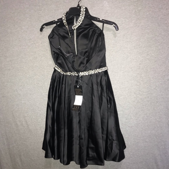 Halter Dress - Picture 2 of 4